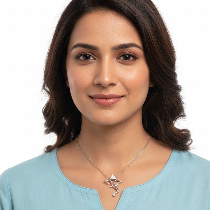 Elegant Ganpati Outline Necklace